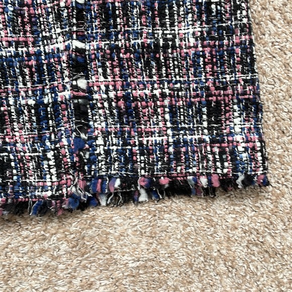 LOFT Tweed Mini Skirt - Size 2 - Picture 4 of 6